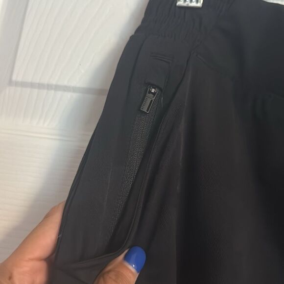 Athleta Dark Camoflauge Drawstring Joggers NWT - Zip Pockets- Size 8 - Picture 5 of 6